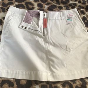 White Vineyard Vines mini skirt